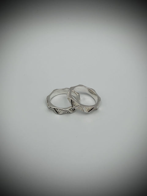 待望の再販!コスパ最強のシルバー925リングに込められた意味とは?