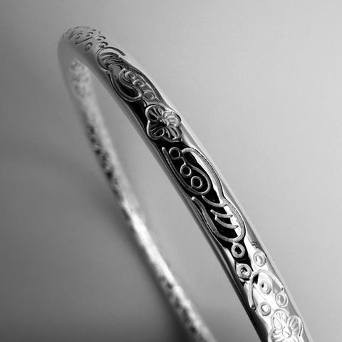 Flower Pattern Bangle