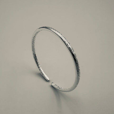 Flower Pattern Bangle