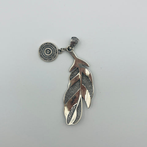 Pendant “Feather”