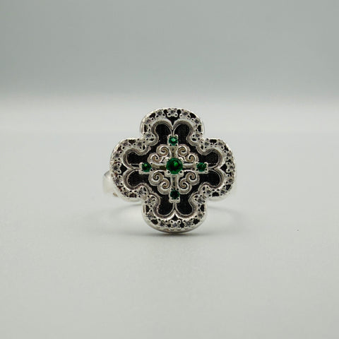 Clover Ring