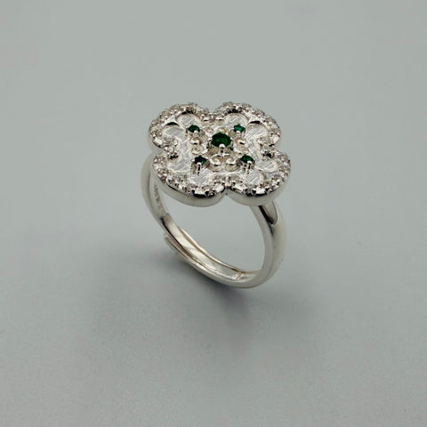 Clover Ring