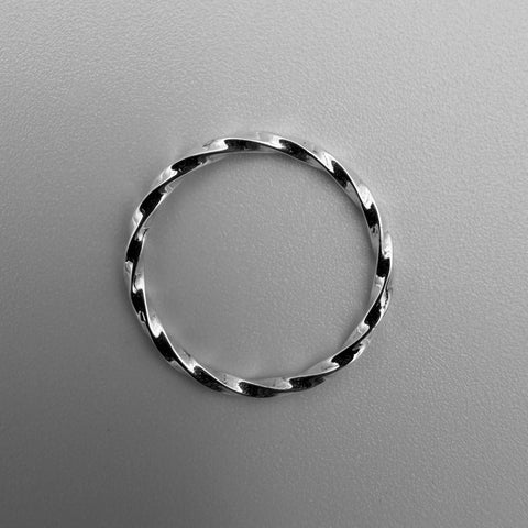 Slim Twist Ring