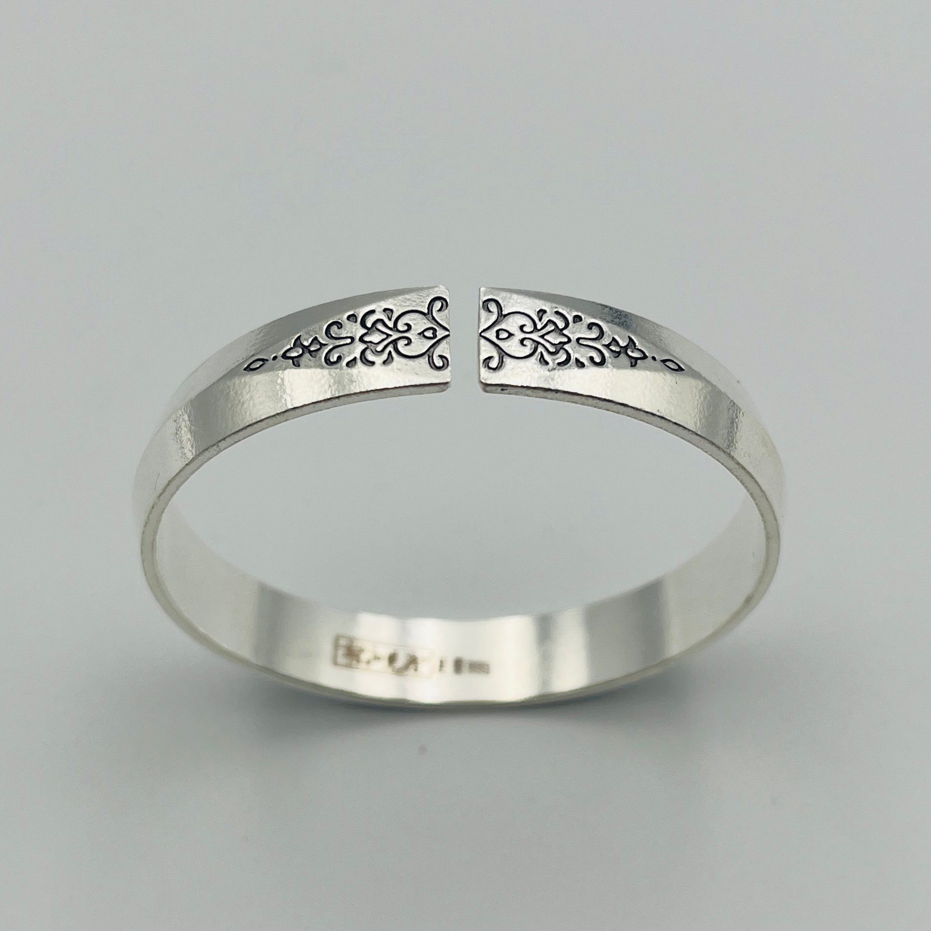 Dragon” Bangle – CRAFT TALES