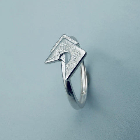 Chipped Square Ring
