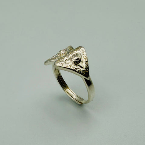 Ring “Twin Scroll”